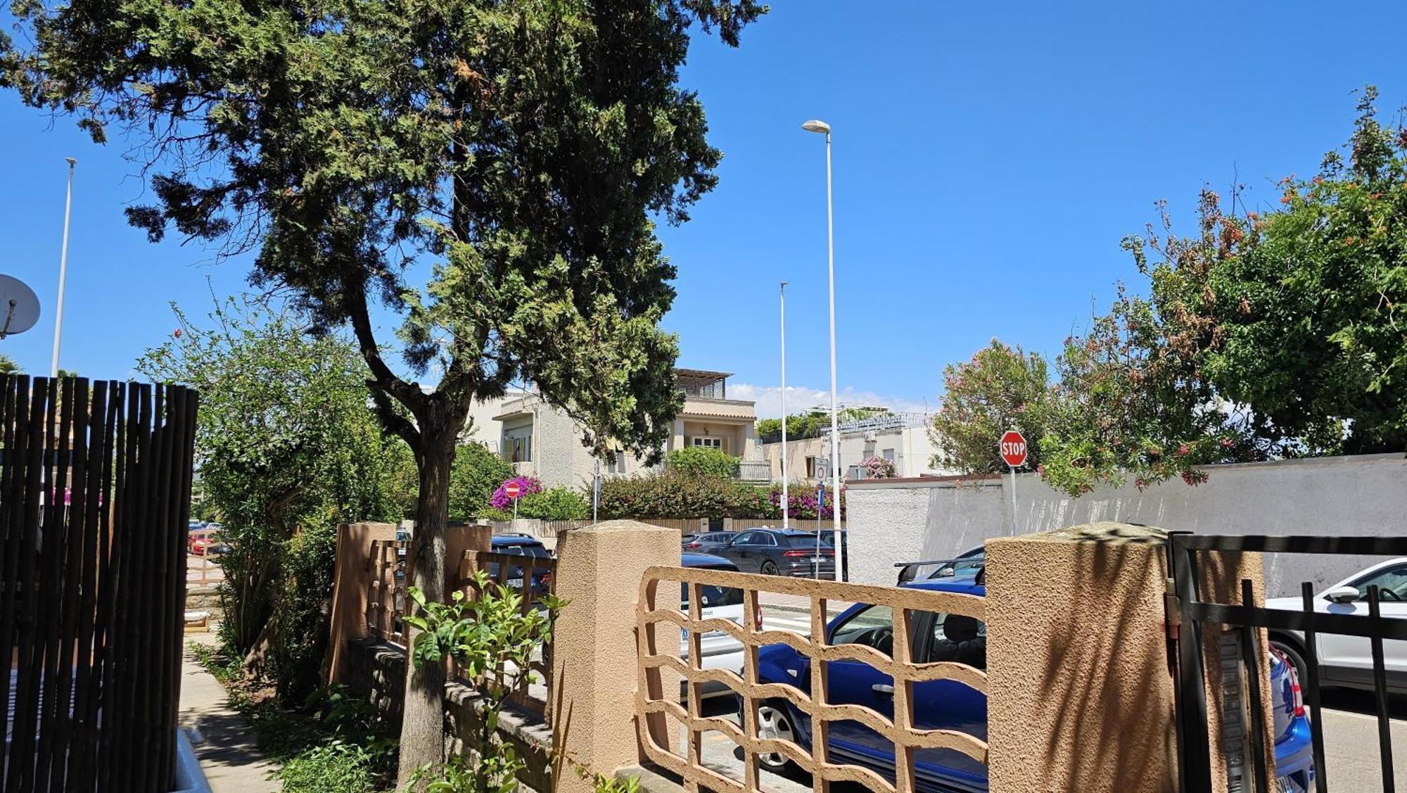Holiday Poetto Cagliari Exterior photo